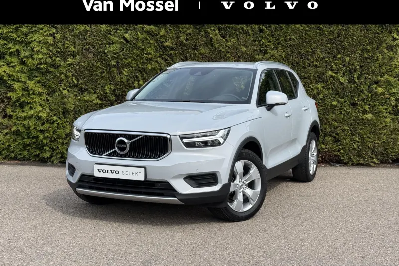 Volvo XC40 (2022)