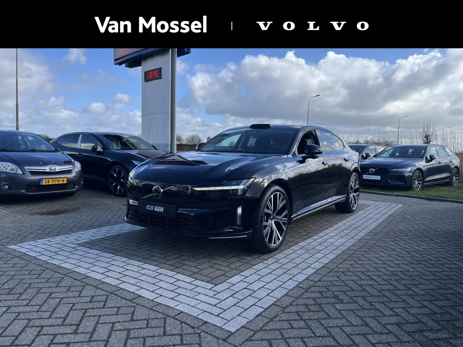 Volvo ES90 (2026) — foto 1