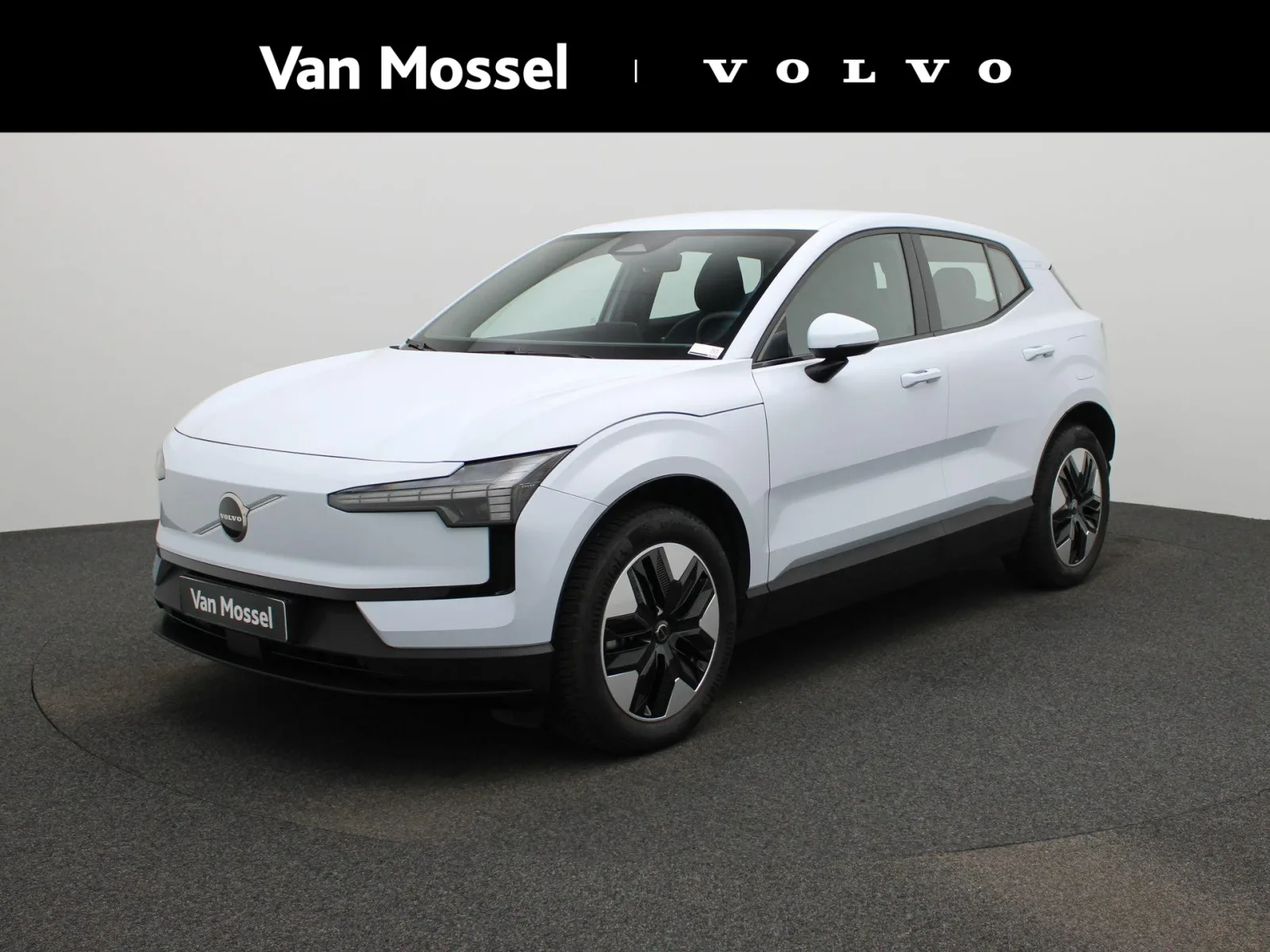 Volvo EX30 (2024) — foto 1