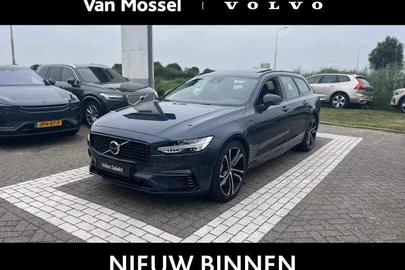 Volvo V90 (2025)