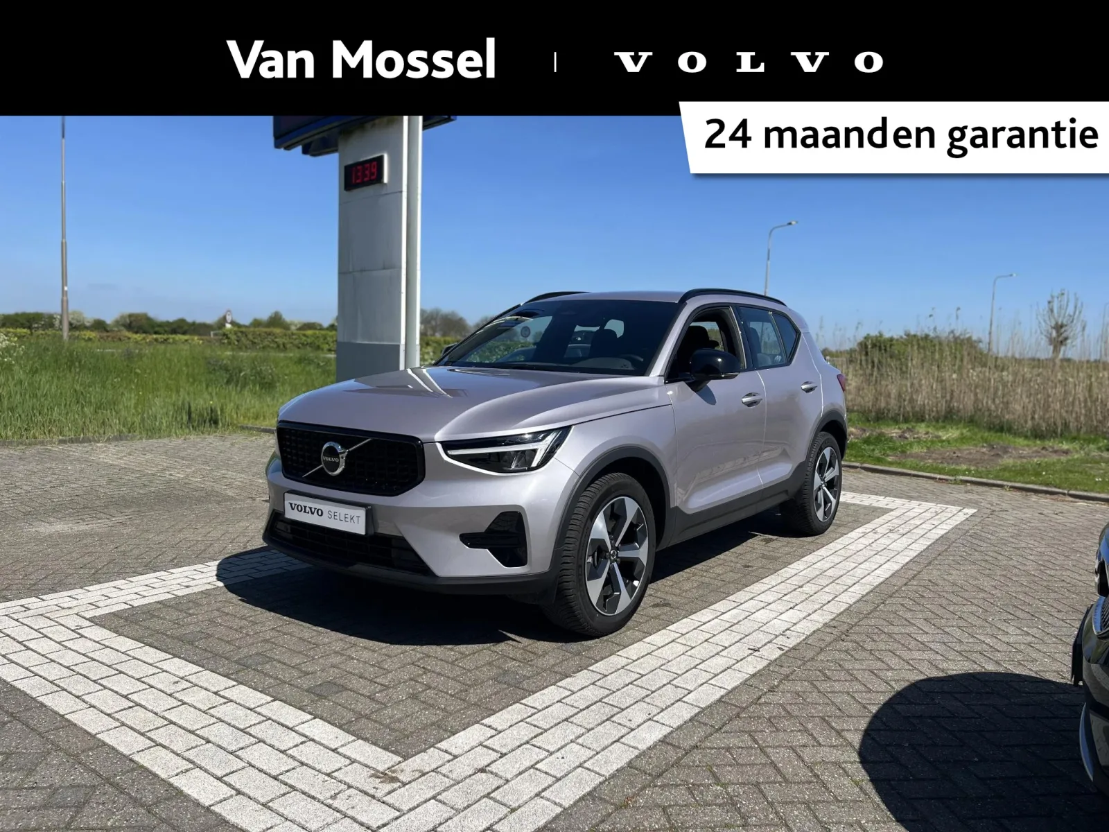 Volvo XC40 (2025) — foto 1