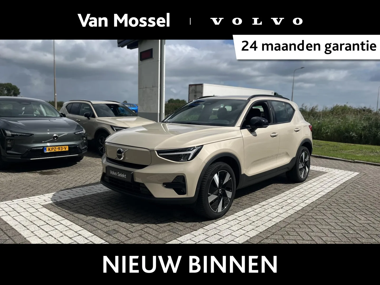 Volvo EX40 (2025) — foto 1