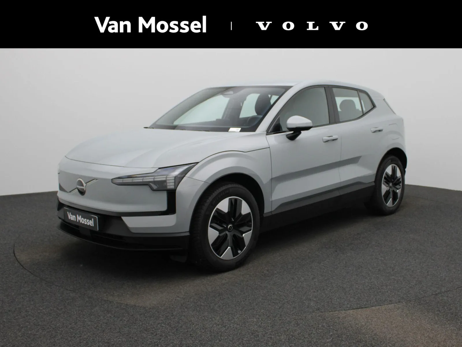 Volvo EX30 (2024) — foto 1