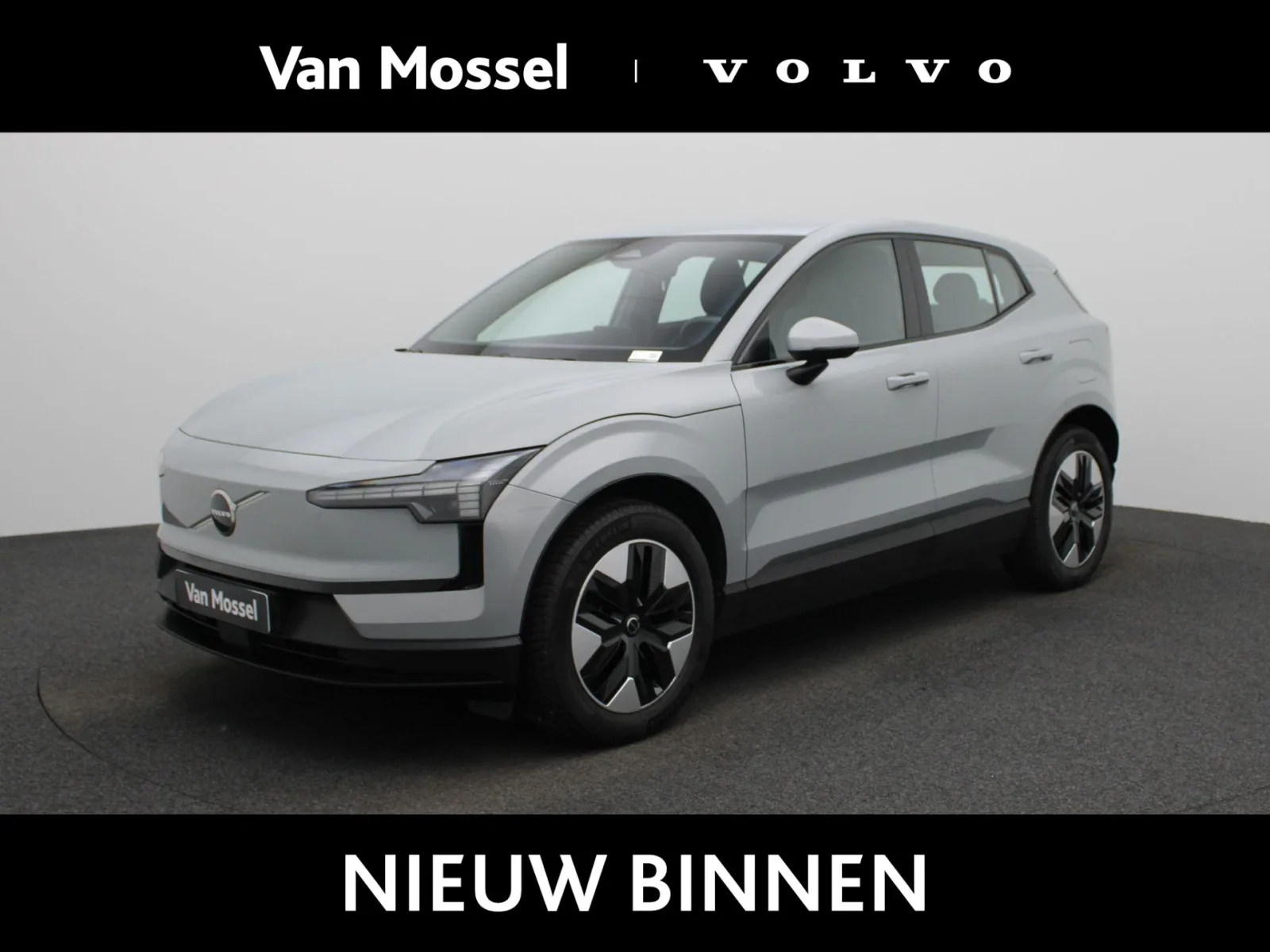 Volvo EX30 (2024) — foto 1