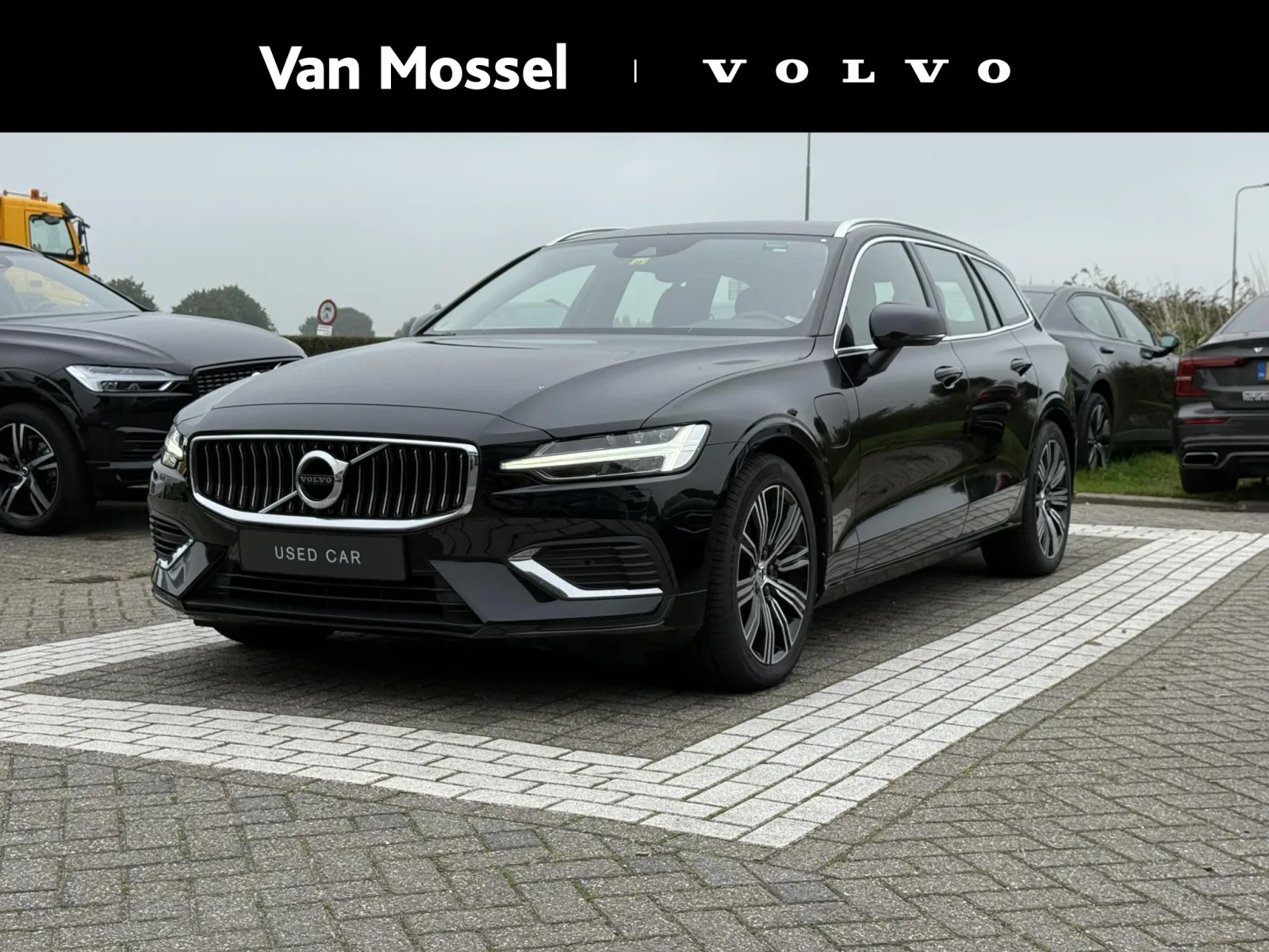 Volvo V60 (2022) — foto 1