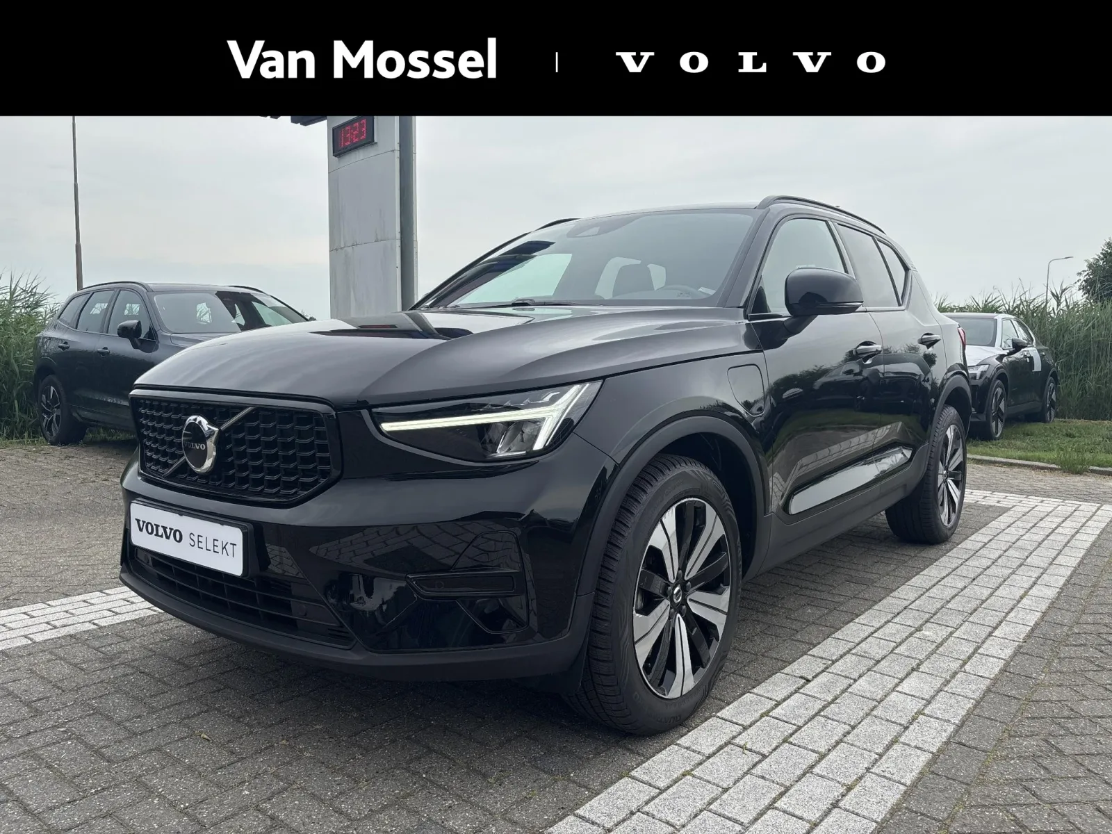Volvo XC40 (2022) — foto 1