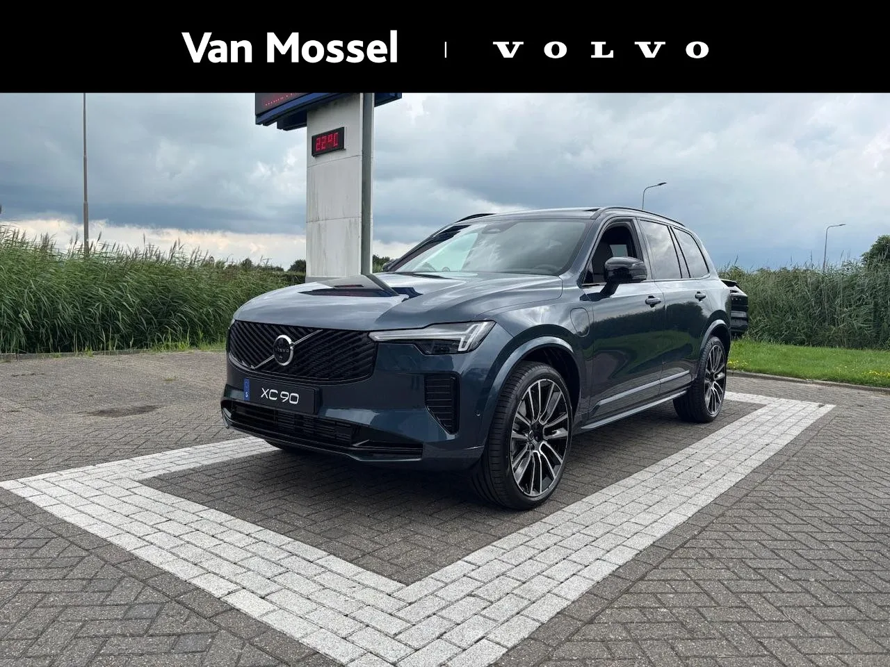 Volvo XC90 (2026) — foto 1