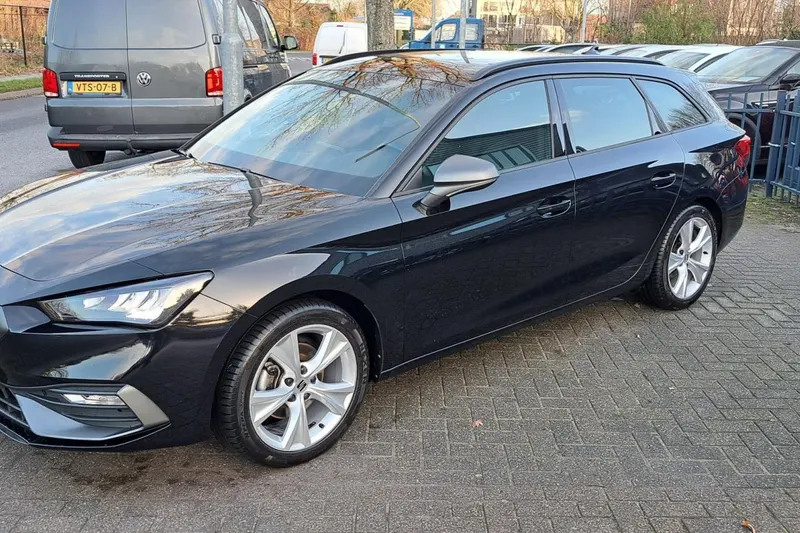 SEAT Leon Sportstourer (2023)