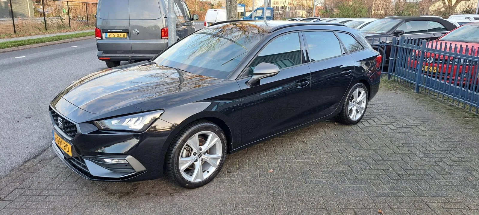 SEAT Leon Sportstourer (2023) — foto 1