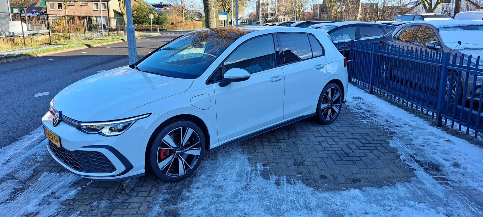 Volkswagen Golf (2021) — foto 1