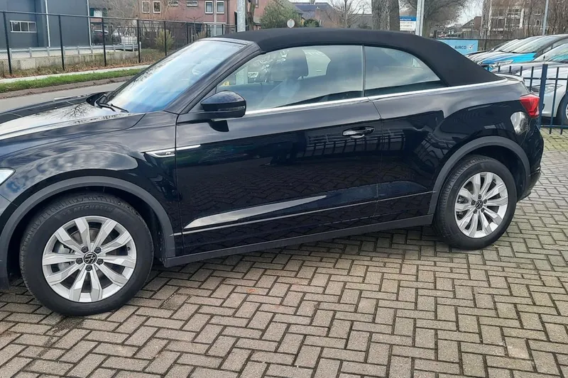 Volkswagen T-Roc (2021)