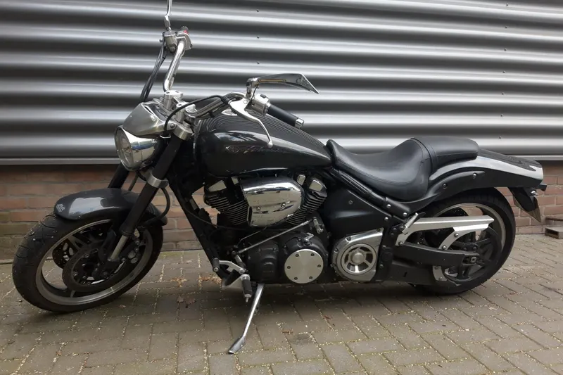 Yamaha Road Star (2002)