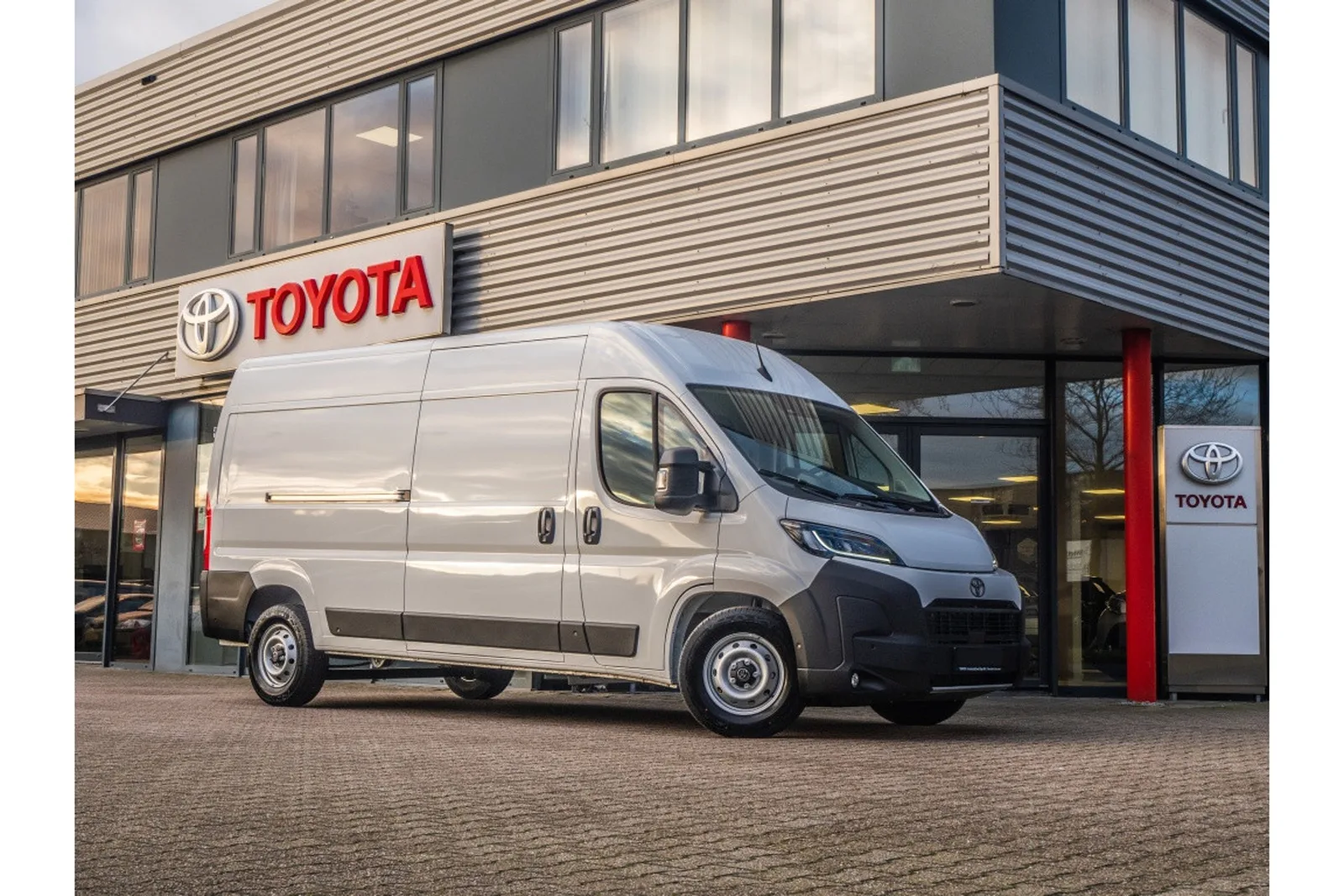 Toyota Proace (2024) — foto 1