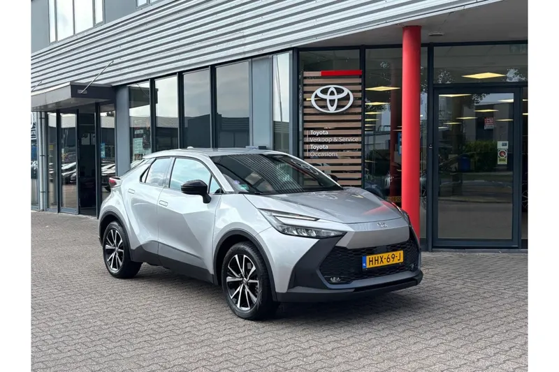 Toyota C-HR (2025)