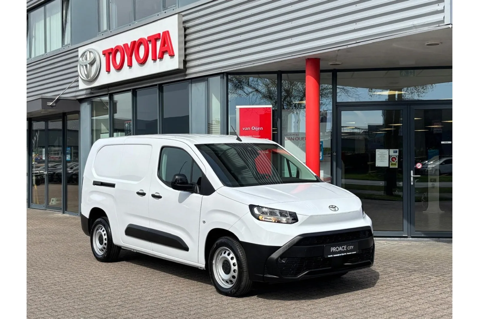Toyota Proace (2024) — foto 1