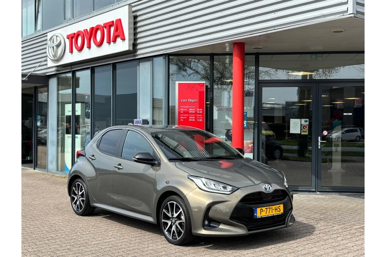 Toyota Yaris (2022) — foto 1