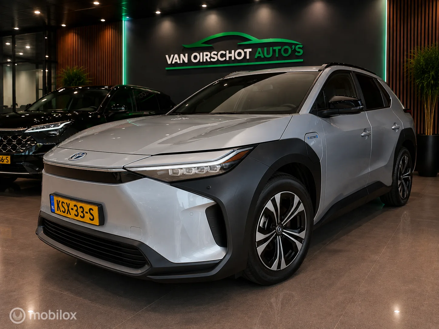 Toyota bZ4X (2023) — foto 1