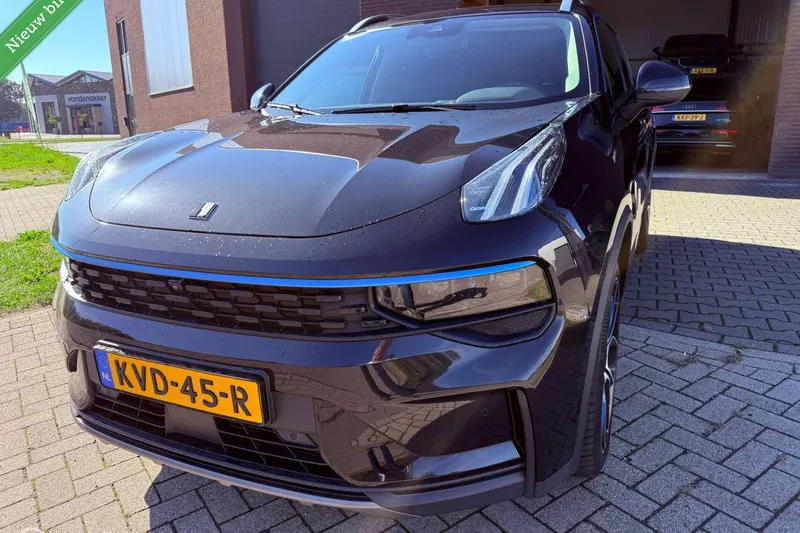Lynk & Co 01 (2022)