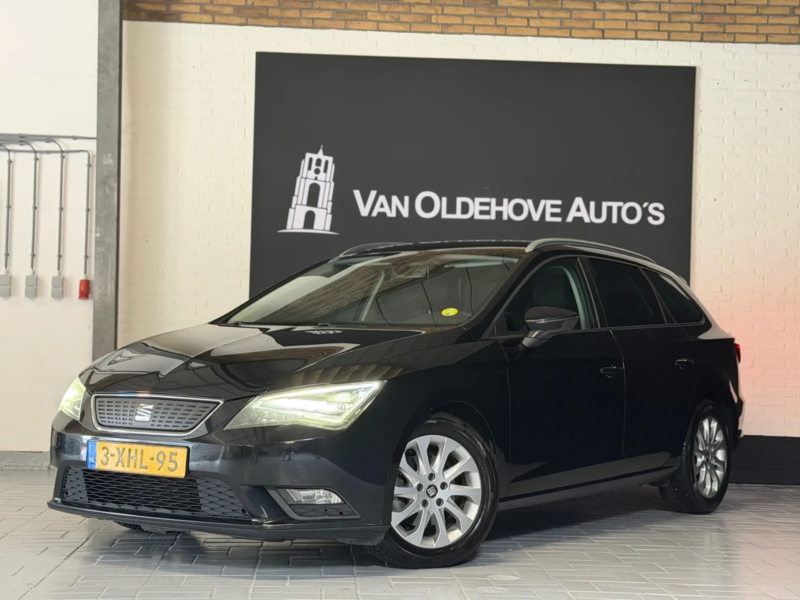 SEAT Leon (2014) — foto 1