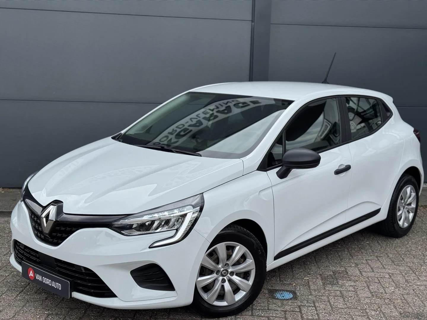 Renault Clio (2020) — foto 1
