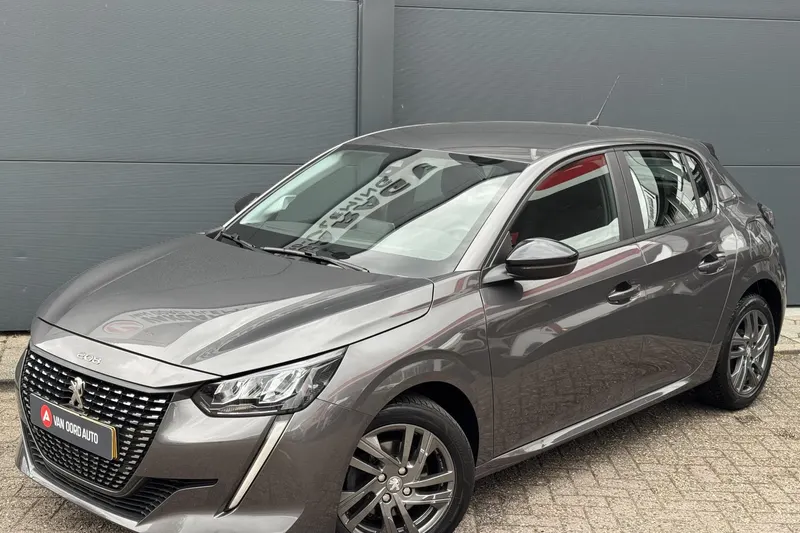 Peugeot 208 (2022)