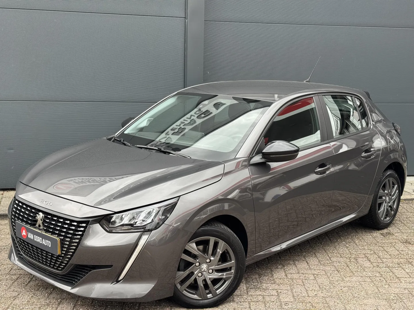 Peugeot 208 (2022) — foto 1