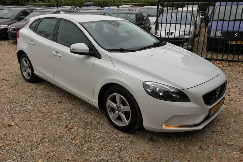 Volvo V40 (2012)