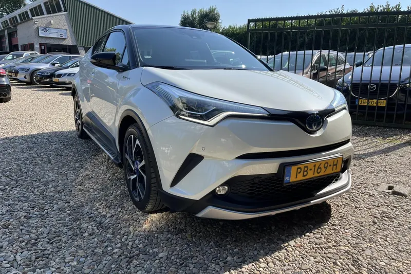 Toyota C-HR (2017)
