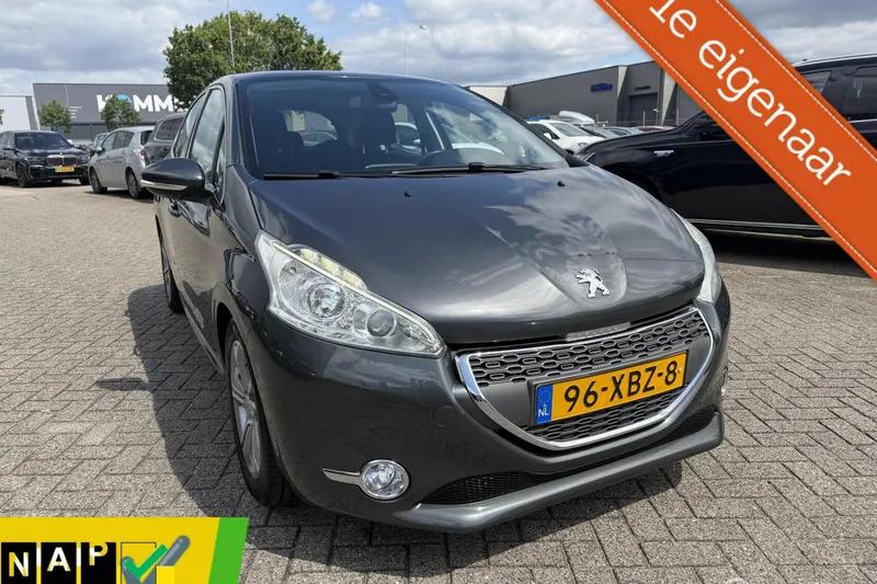 Peugeot 208 (2012)