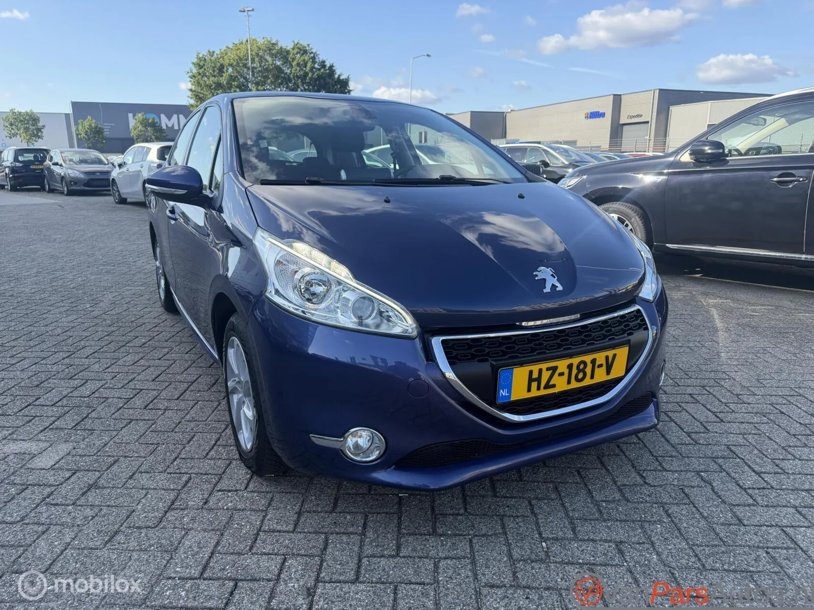 Peugeot 208 (2013) — foto 1