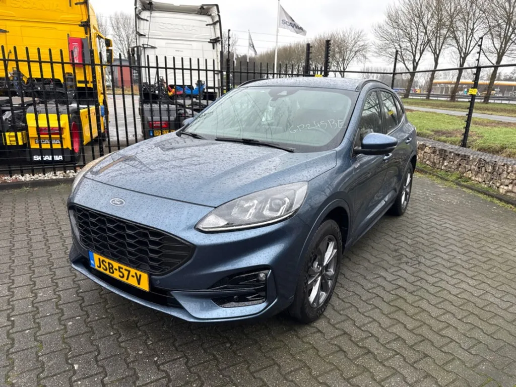 Ford Kuga (2023) — foto 1