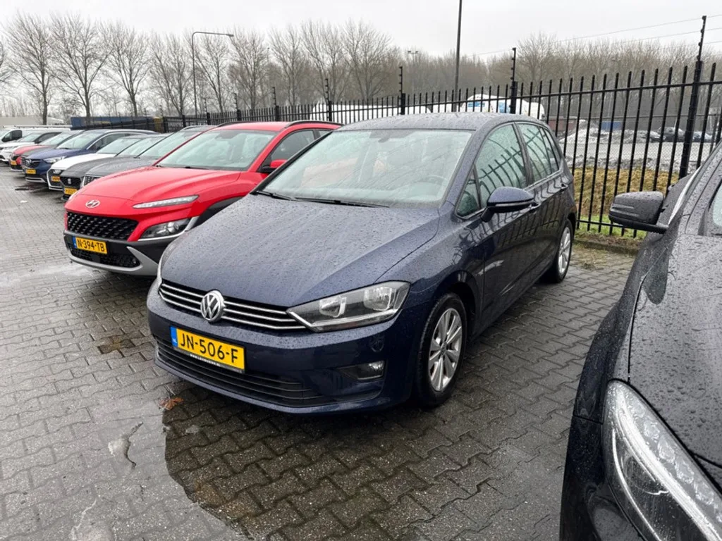 Volkswagen Golf Sportsvan (2016) — foto 1