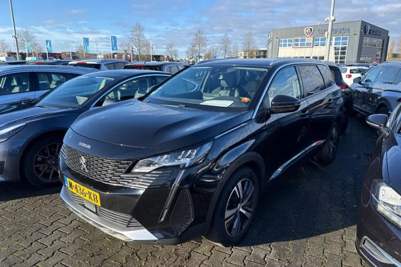 Peugeot 5008 (2021)