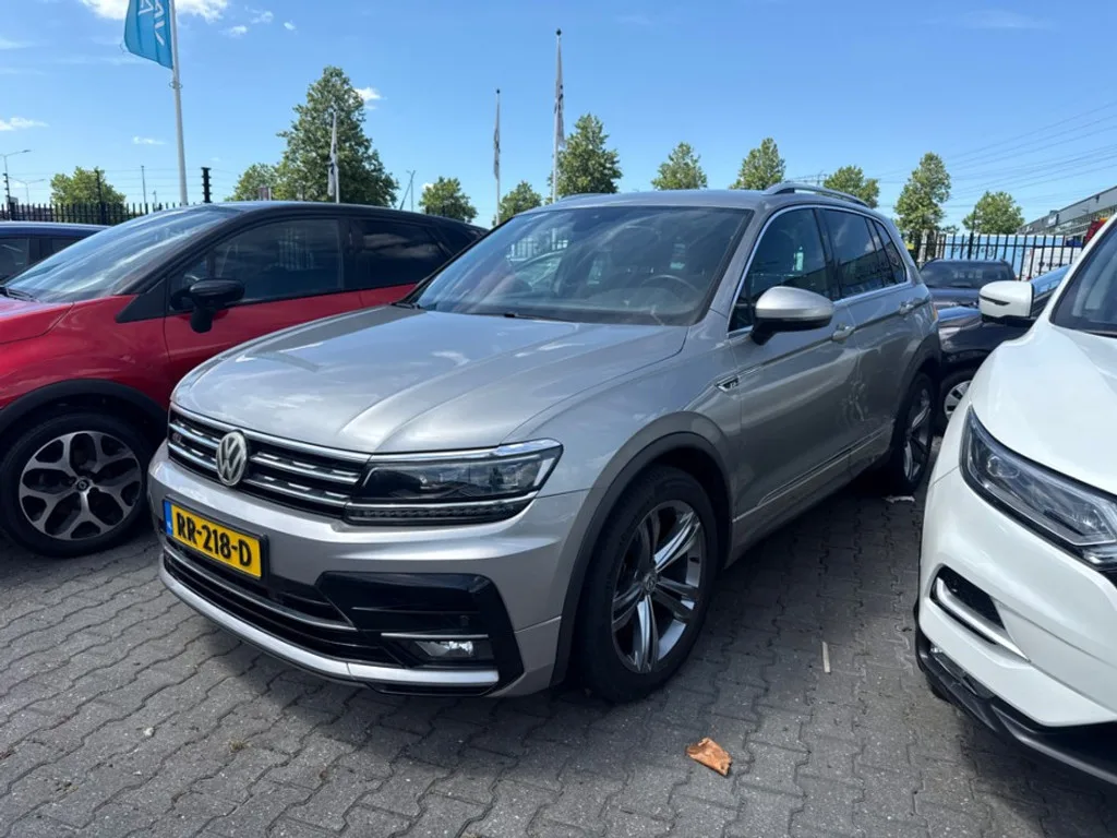 Volkswagen Tiguan (2018) — foto 1