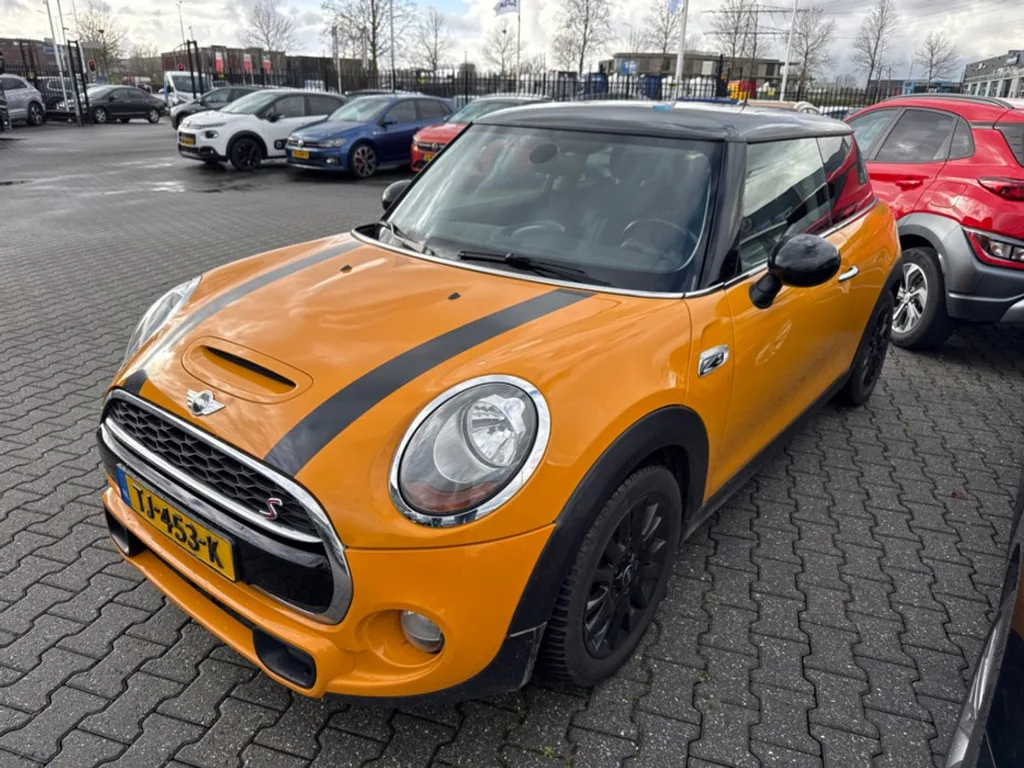 MINI Cooper S (2015) — foto 1