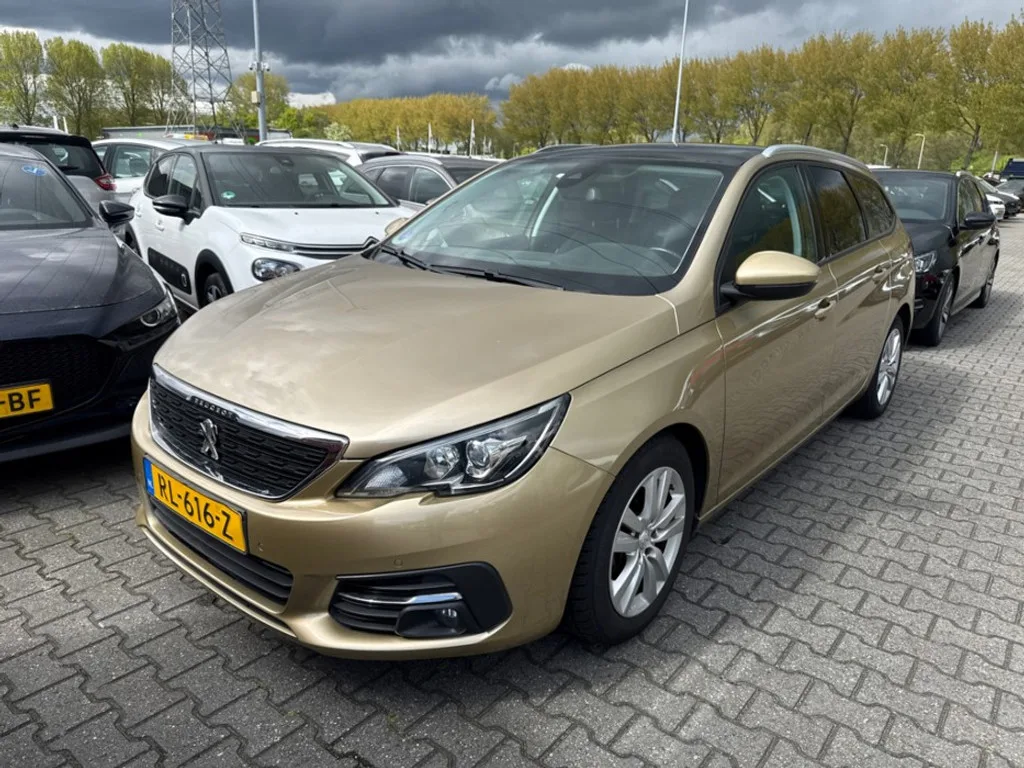 Peugeot 308 (2018) — foto 1