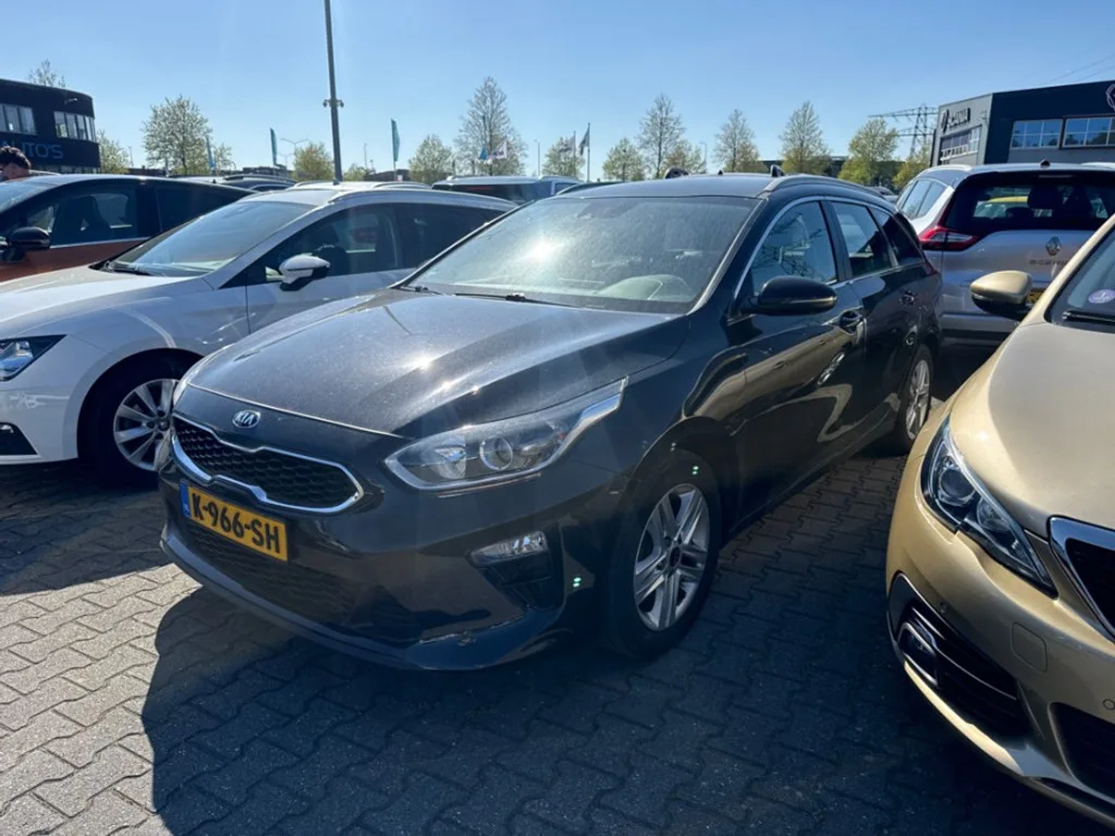 Kia Ceed (2021) — foto 1