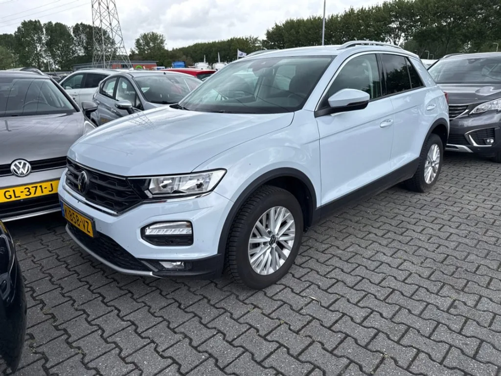 Volkswagen T-Roc (2021) — foto 1