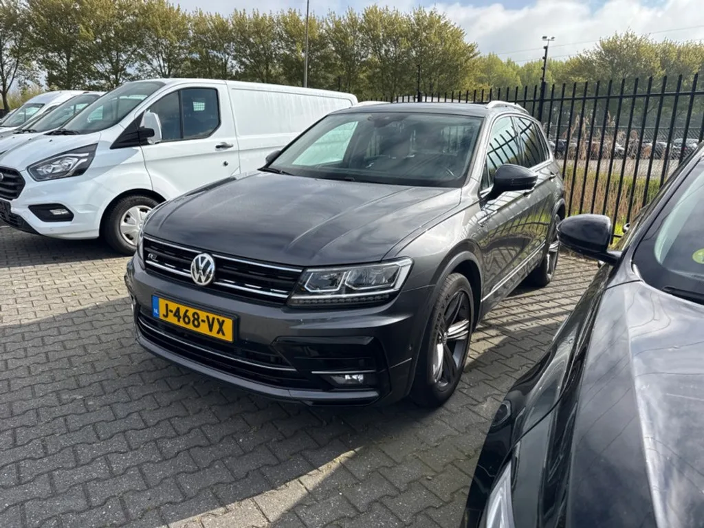 Volkswagen Tiguan (2018) — foto 1