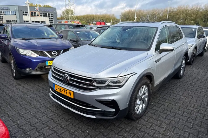 Volkswagen Tiguan (2021)