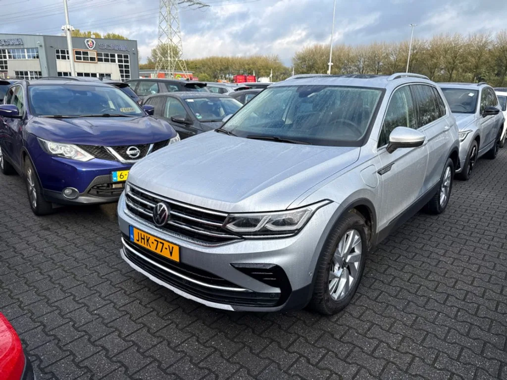 Volkswagen Tiguan (2021) — foto 1