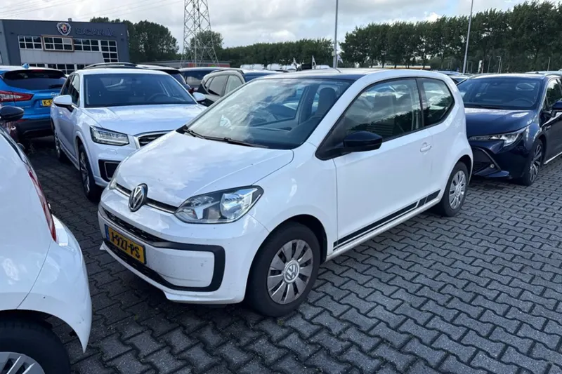 Volkswagen Up! (2017)