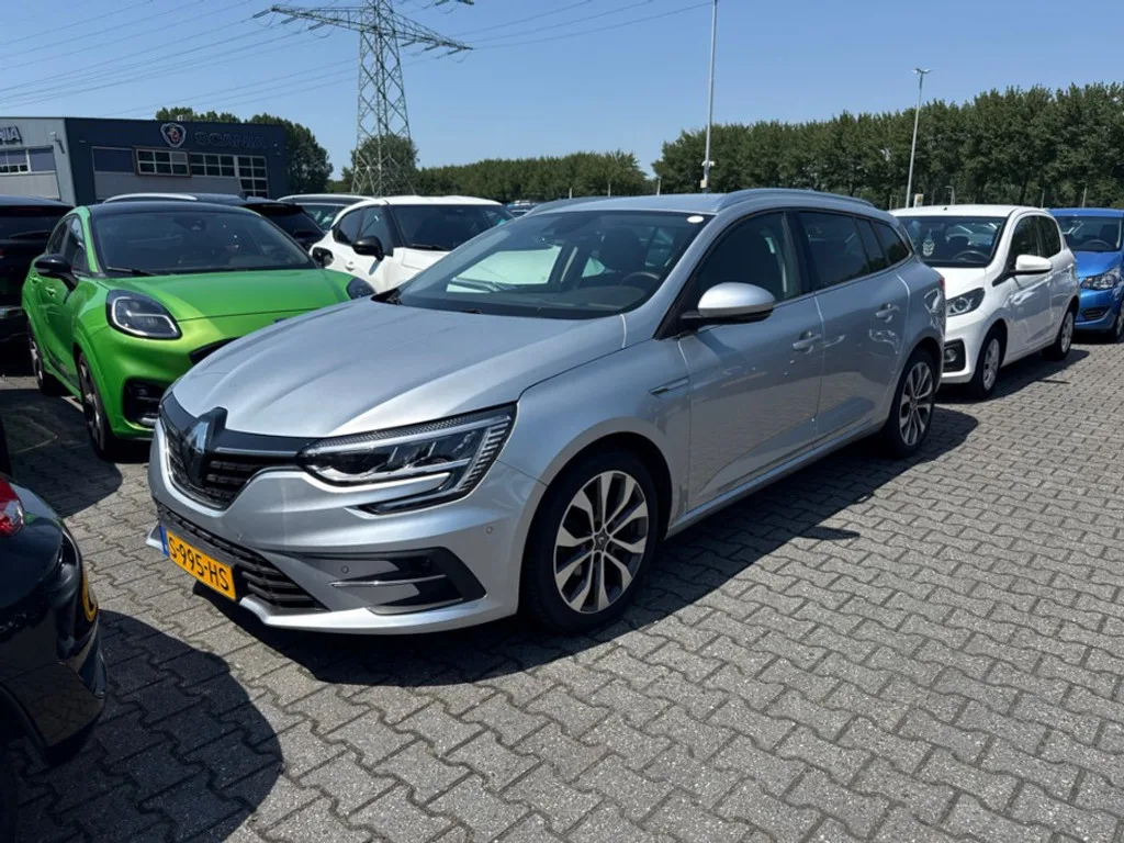Renault Mégane (2023) — foto 1