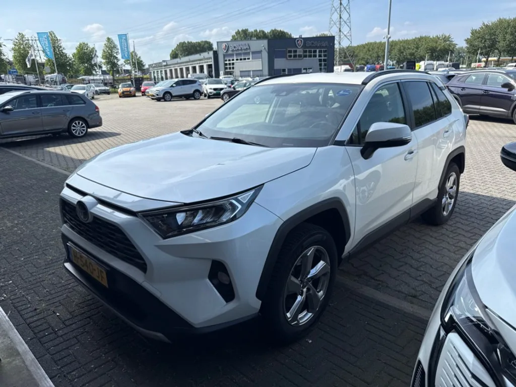 Toyota RAV4 (2020) — foto 1