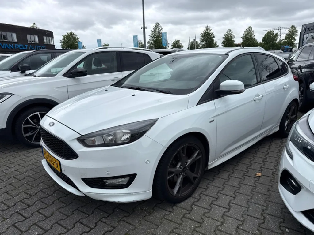 Ford Focus (2018) — foto 1