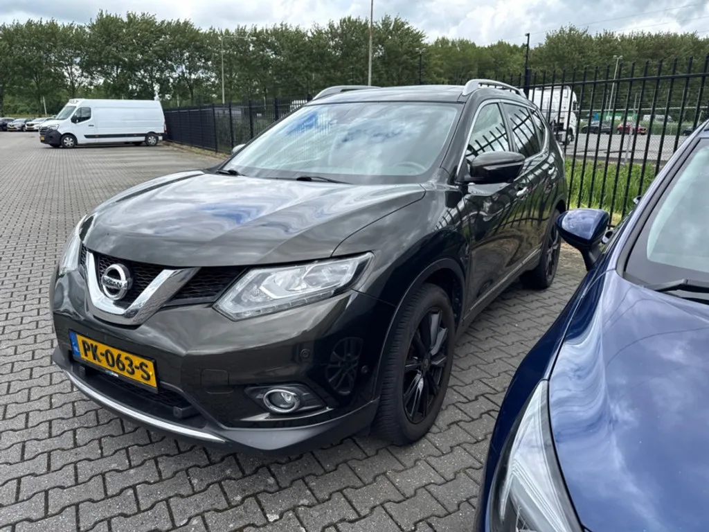 Nissan X-Trail (2017) — foto 1