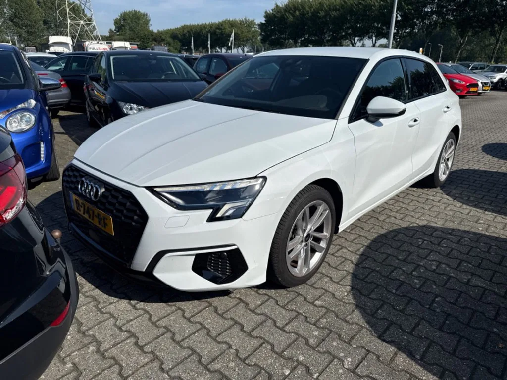 Audi A3 (2022) — foto 1