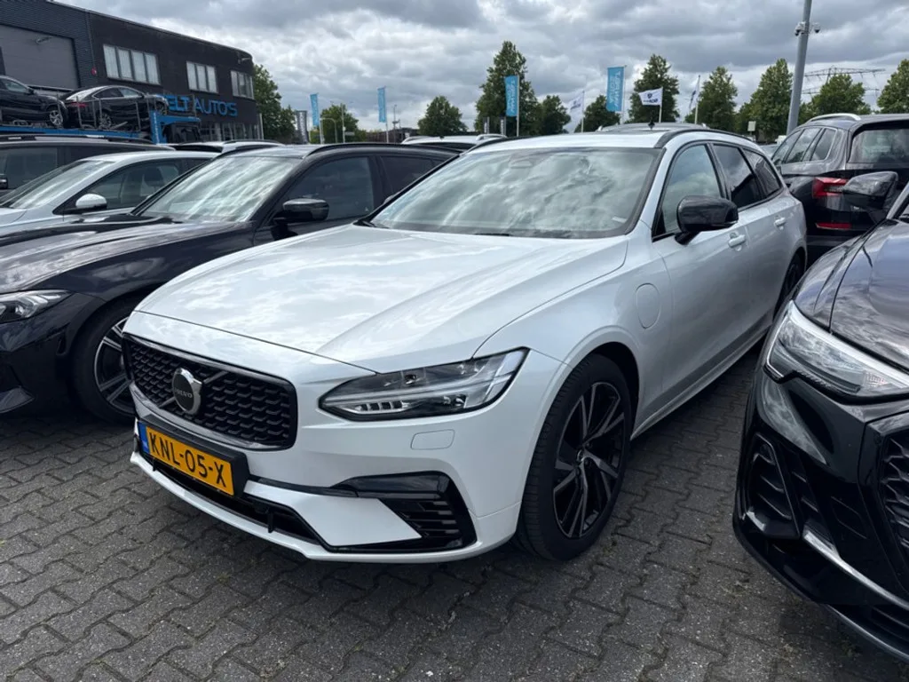 Volvo V90 (2021) — foto 1