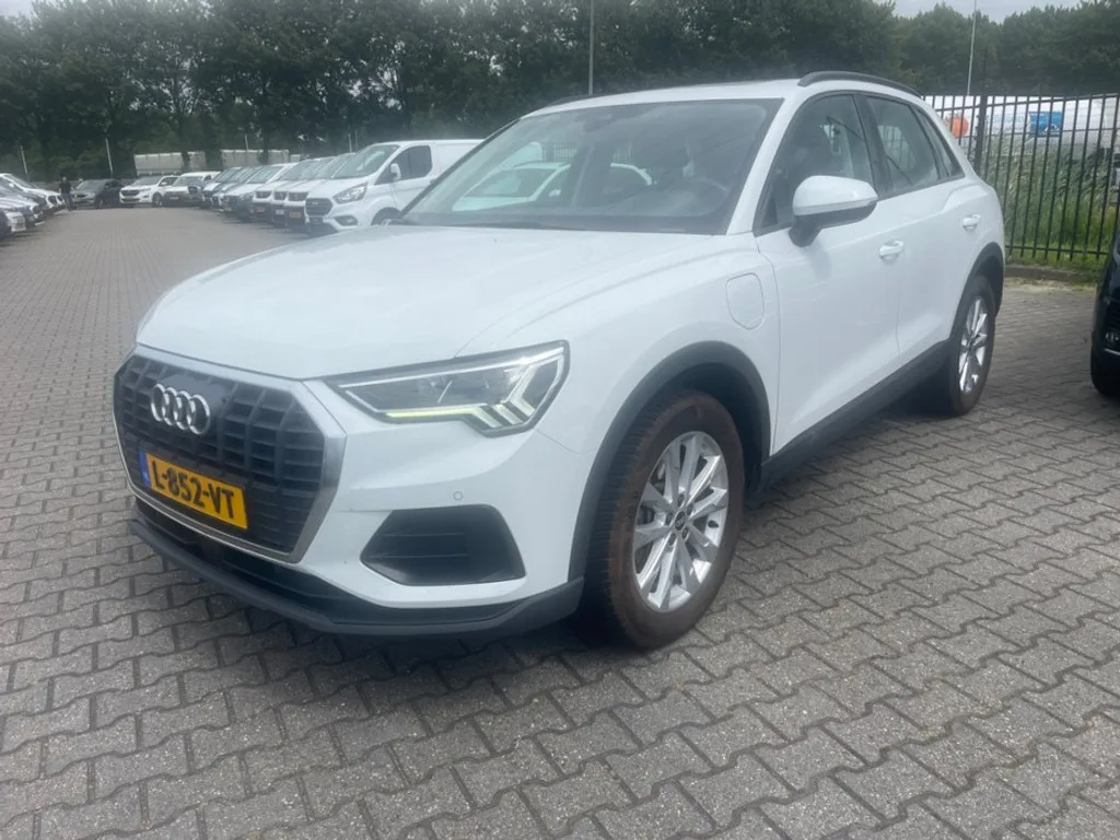 Audi Q3 (2021) — foto 1