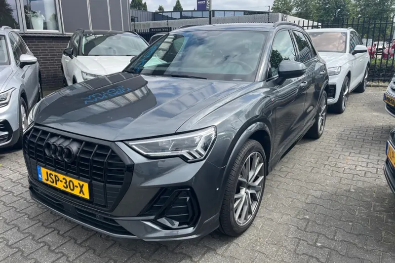 Audi Q3 (2022)